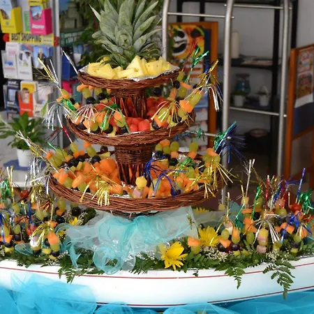 Отель Lina Мизано-Адриатико