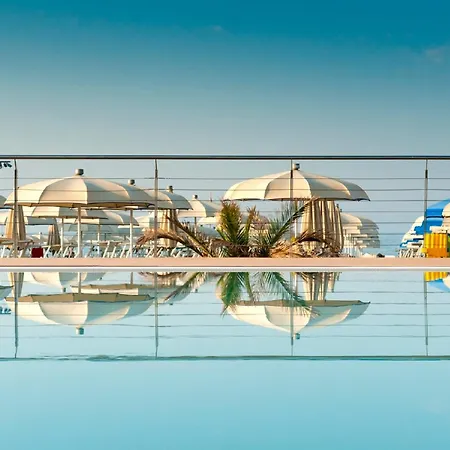 Hotel Lina 3*