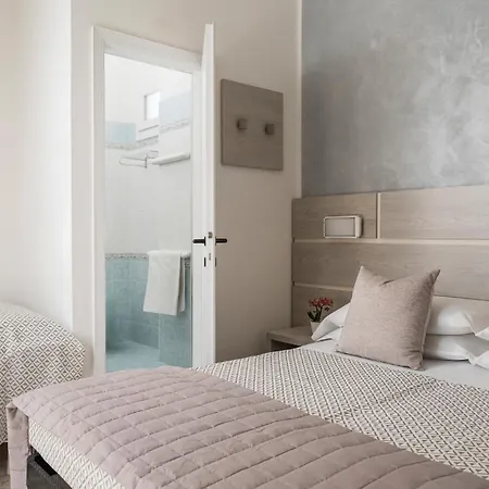 Lina Hotel 3*
